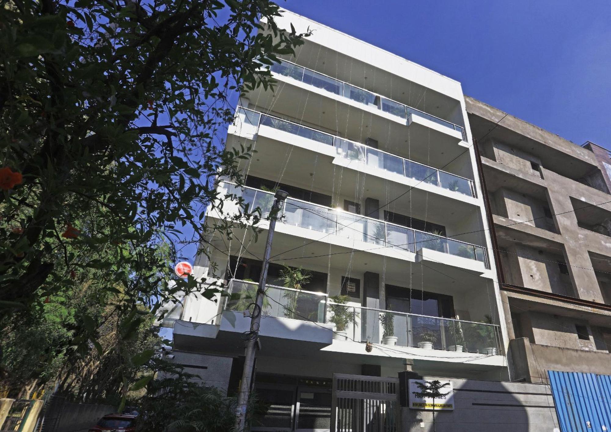 Hotel Aerostar Gold - Opposite Max Healthcare デリー エクステリア 写真