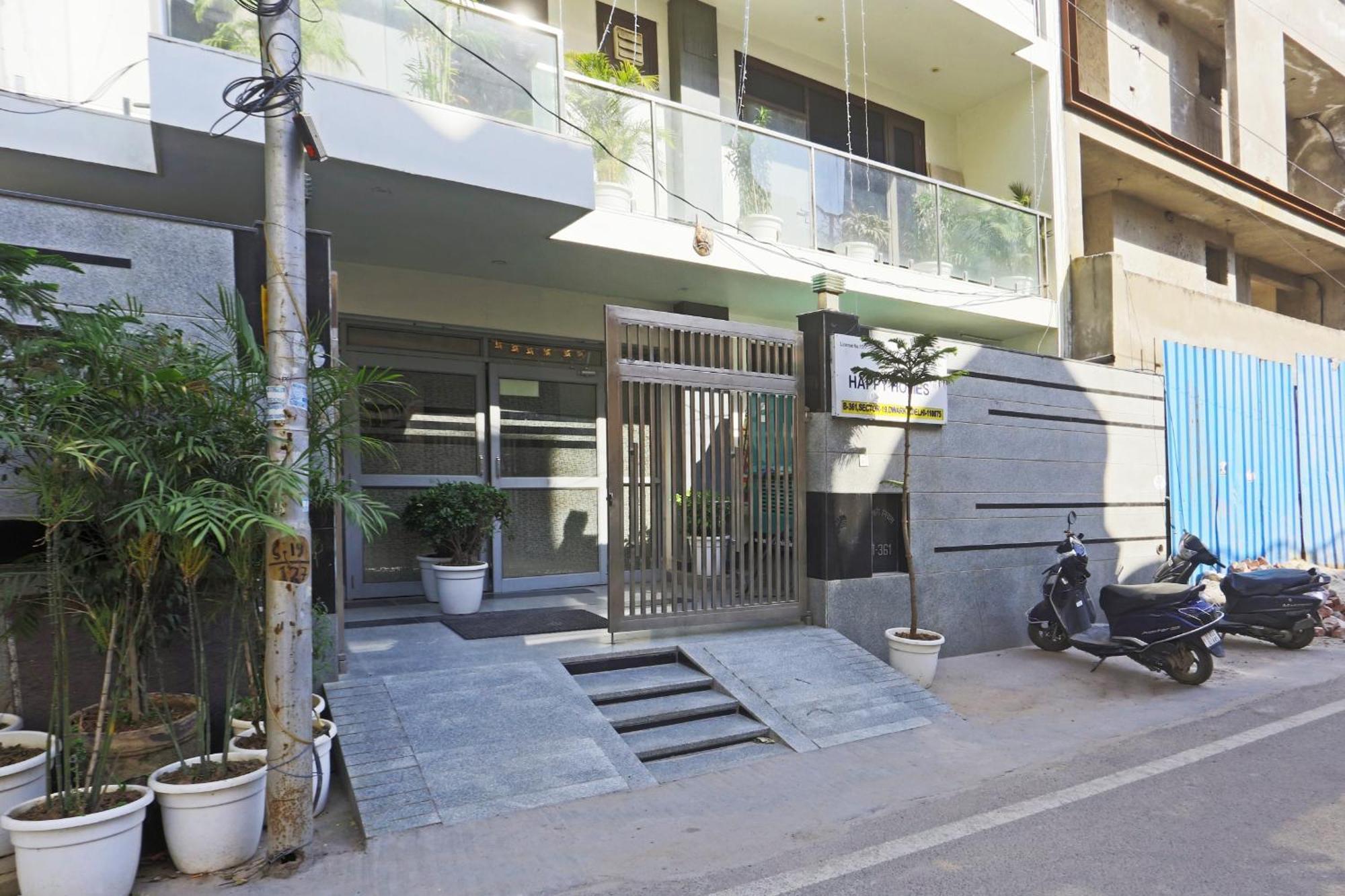 Hotel Aerostar Gold - Opposite Max Healthcare デリー エクステリア 写真